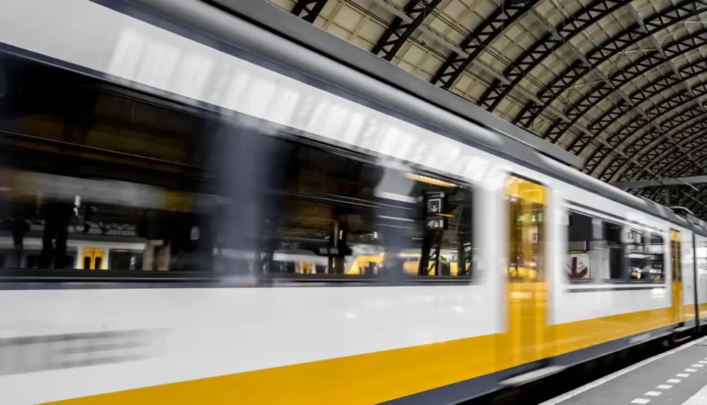 Metrô de Santiago em movimento