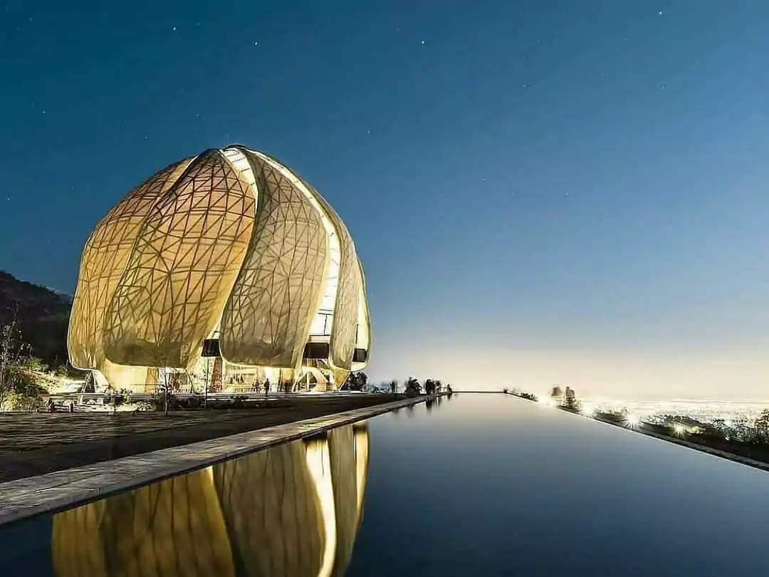 Atardecer no Templo Bahai